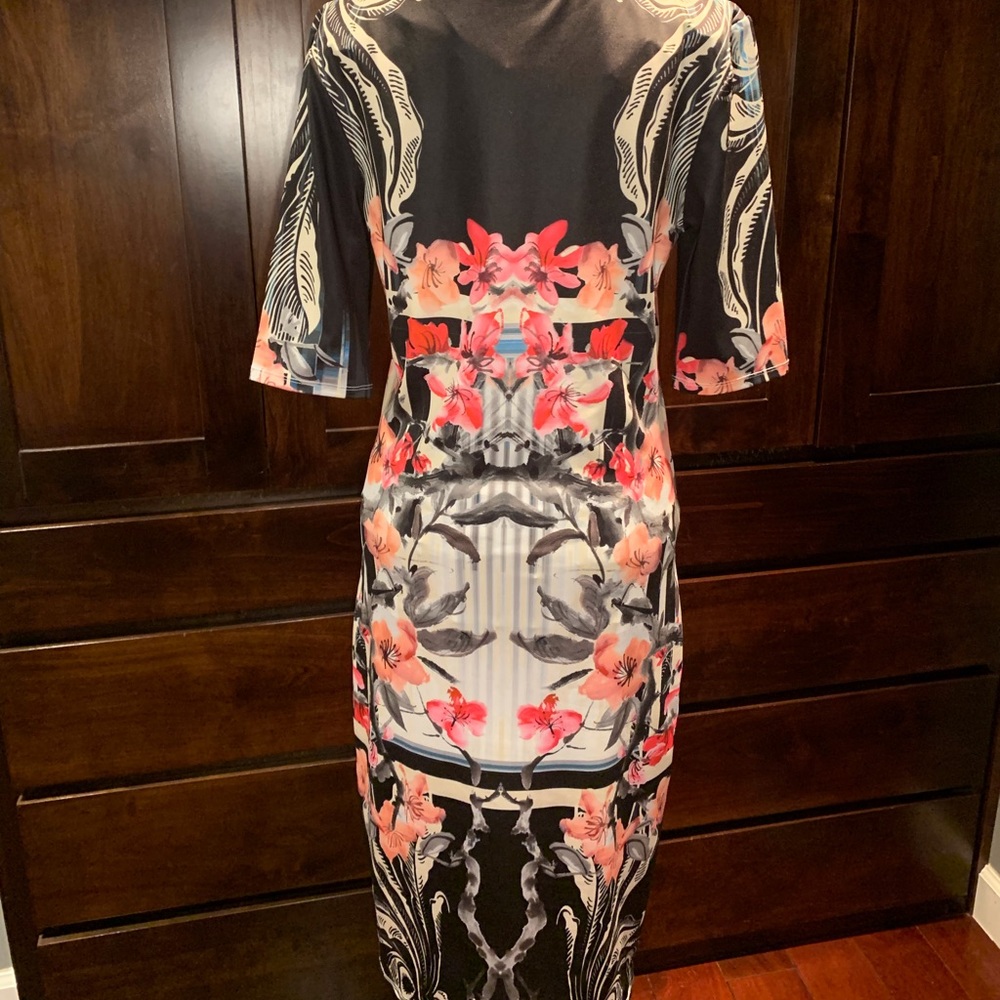 Dress - Picture 2 of 2